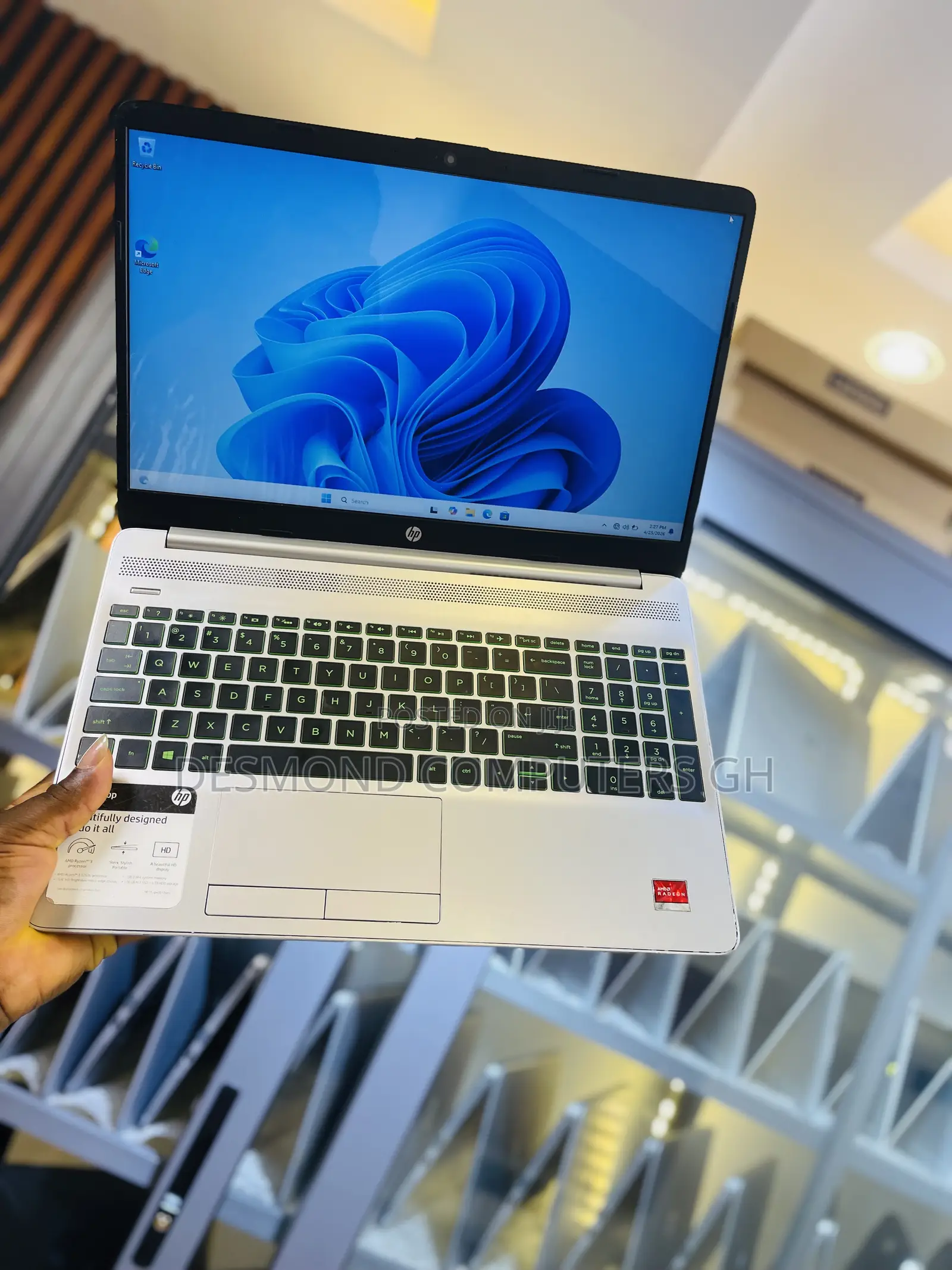 Laptop HP 15 8GB AMD Ryzen 3 SSD 256GB