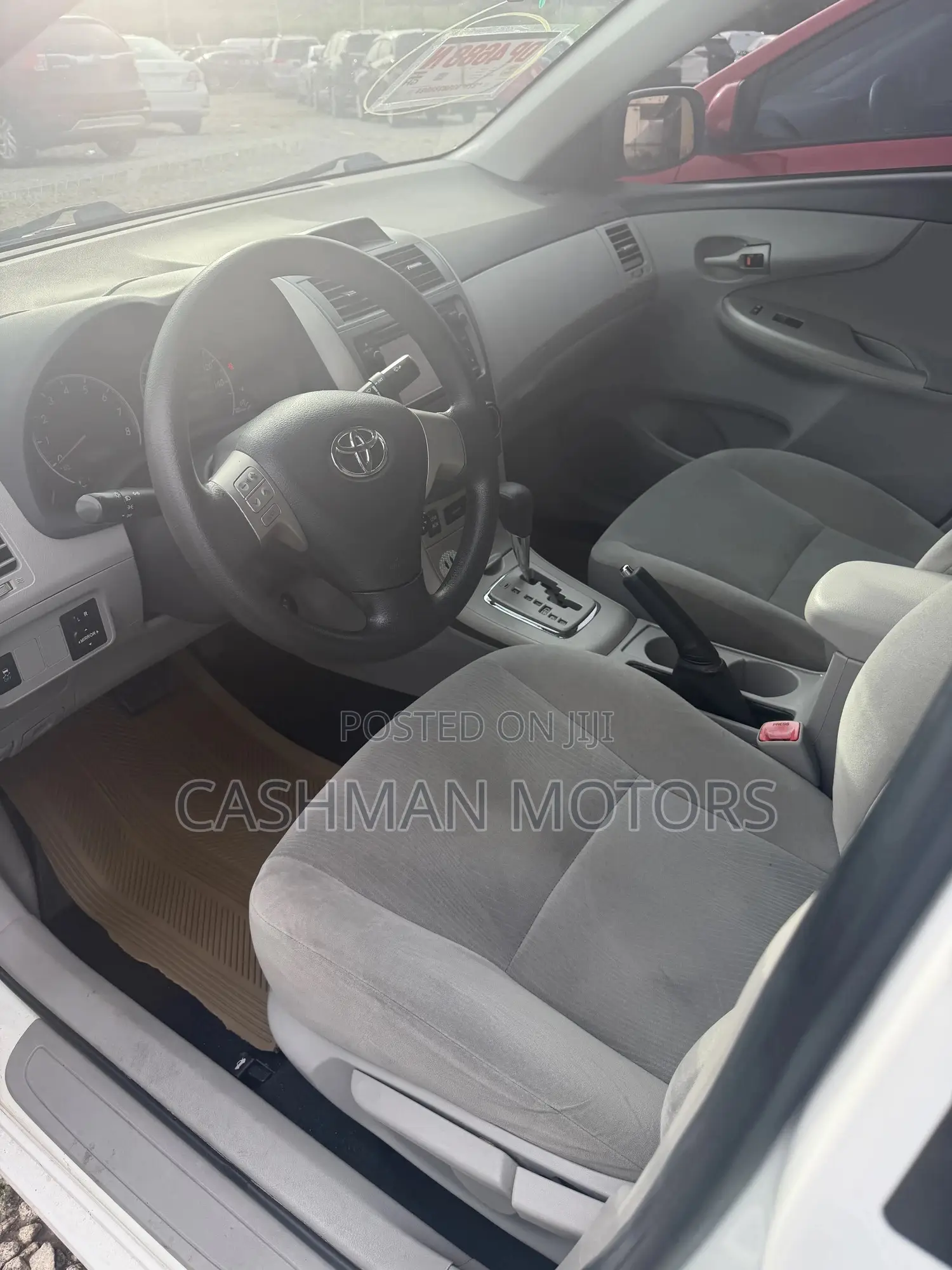 Toyota Corolla LE 4dr Sedan (1.8L 4cyl 4A) 2013 White
