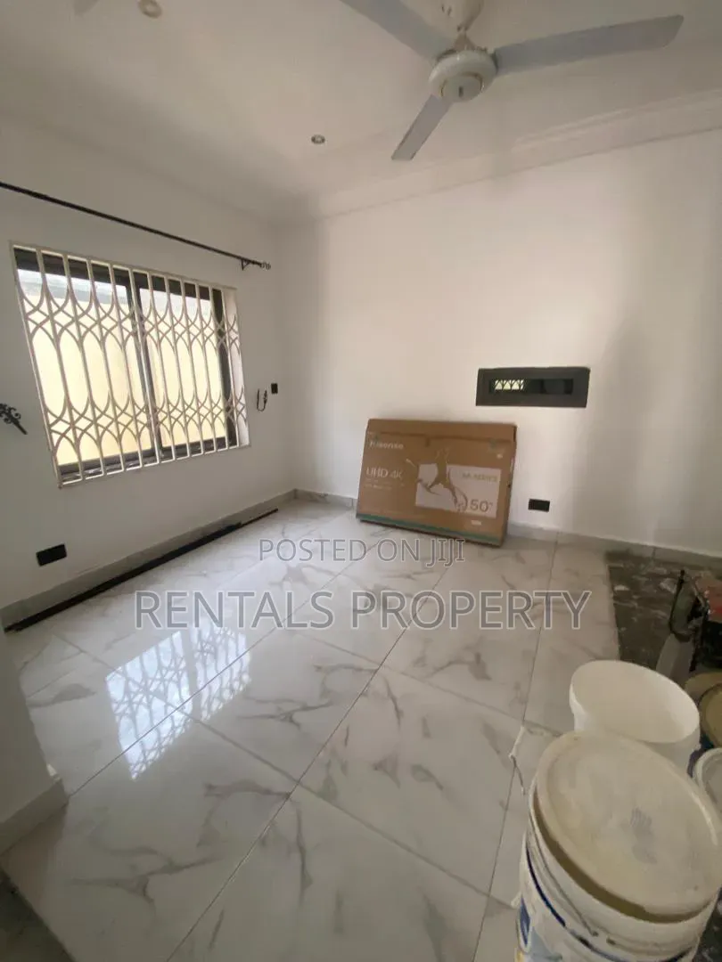 3bdrm Mansion in New Legon for rent