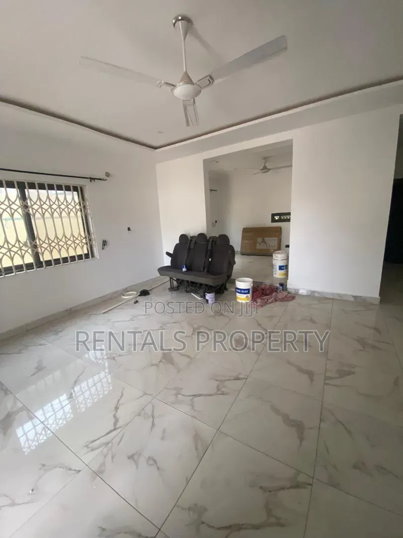 3bdrm Mansion in New Legon for rent