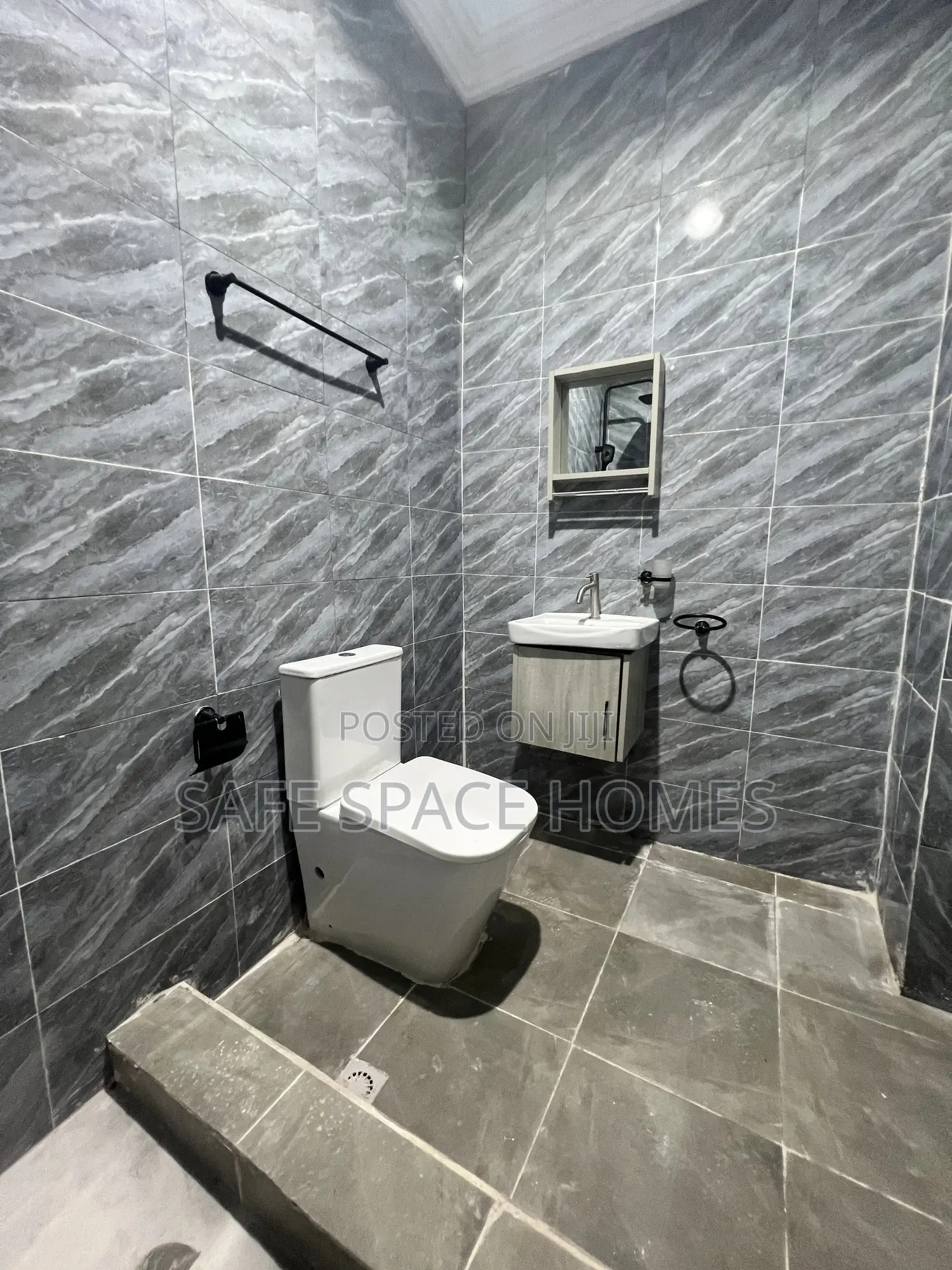 2bdrm Apartment in Burma Camp for rent