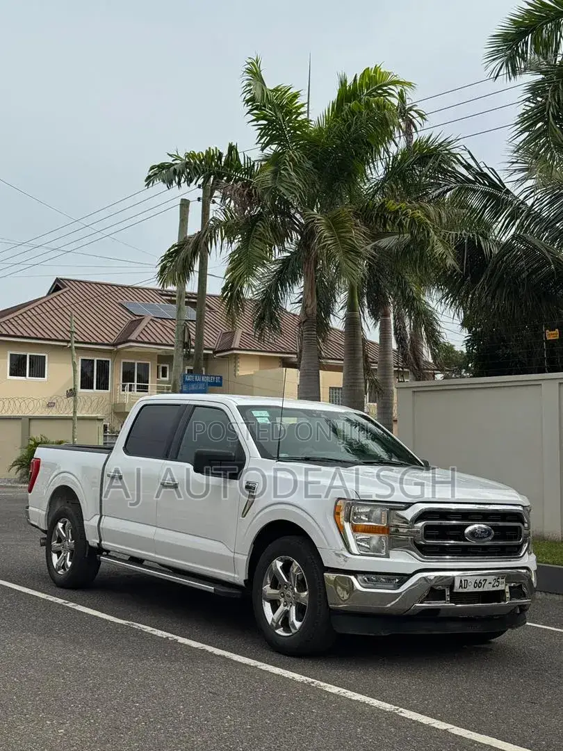 Ford F-150 XL 2022 White