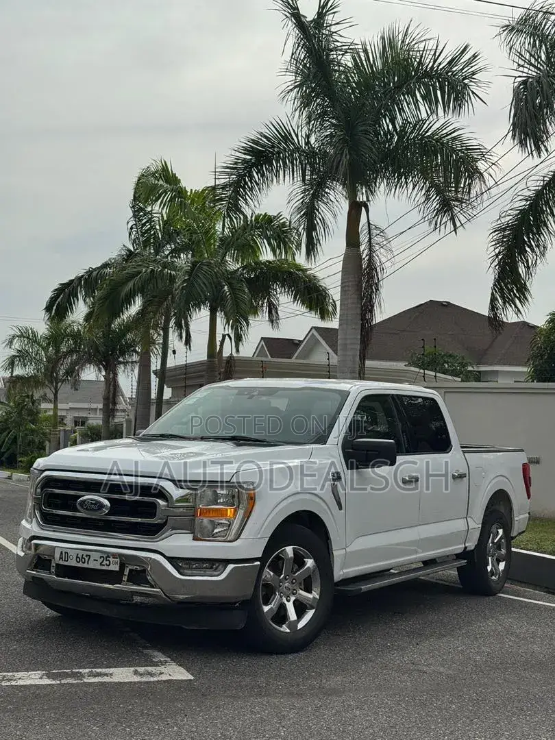 Ford F-150 XL 2022 White