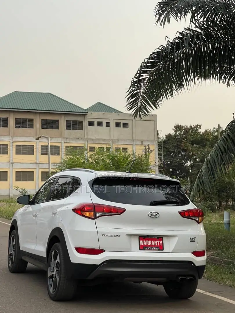 Hyundai Tucson 2016 White