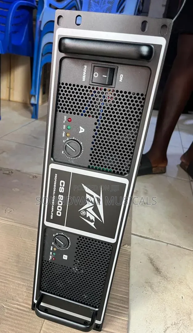 Peavey Cs-8000 Professional Power Amplifier