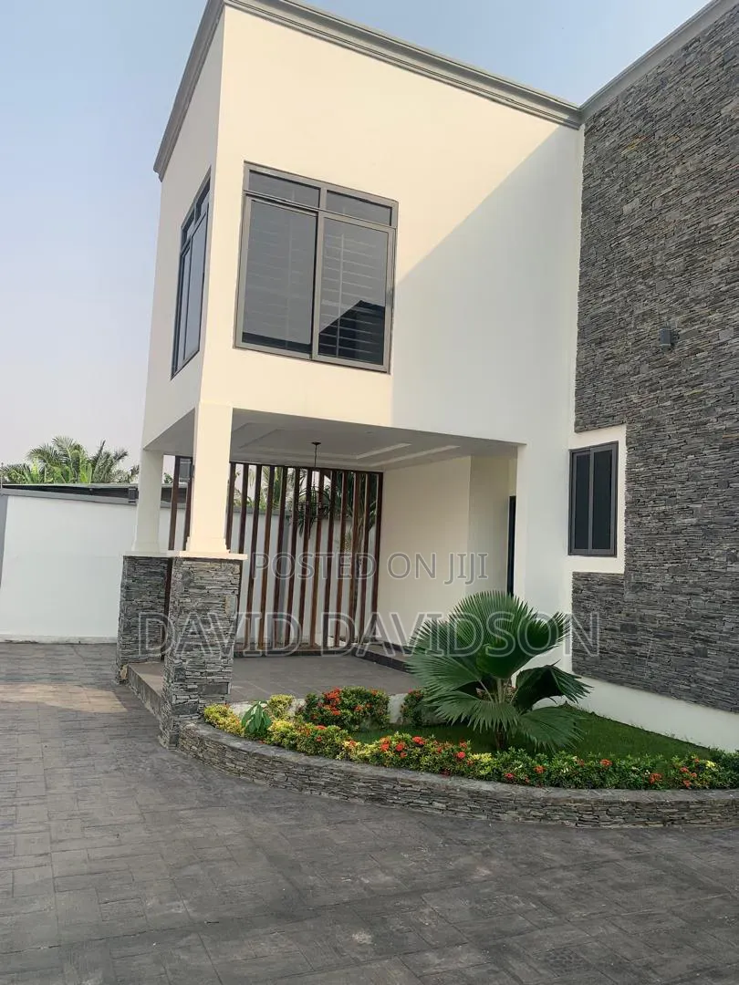 3bdrm House in 3 Bedroom Storey, Tema Metropolitan for rent
