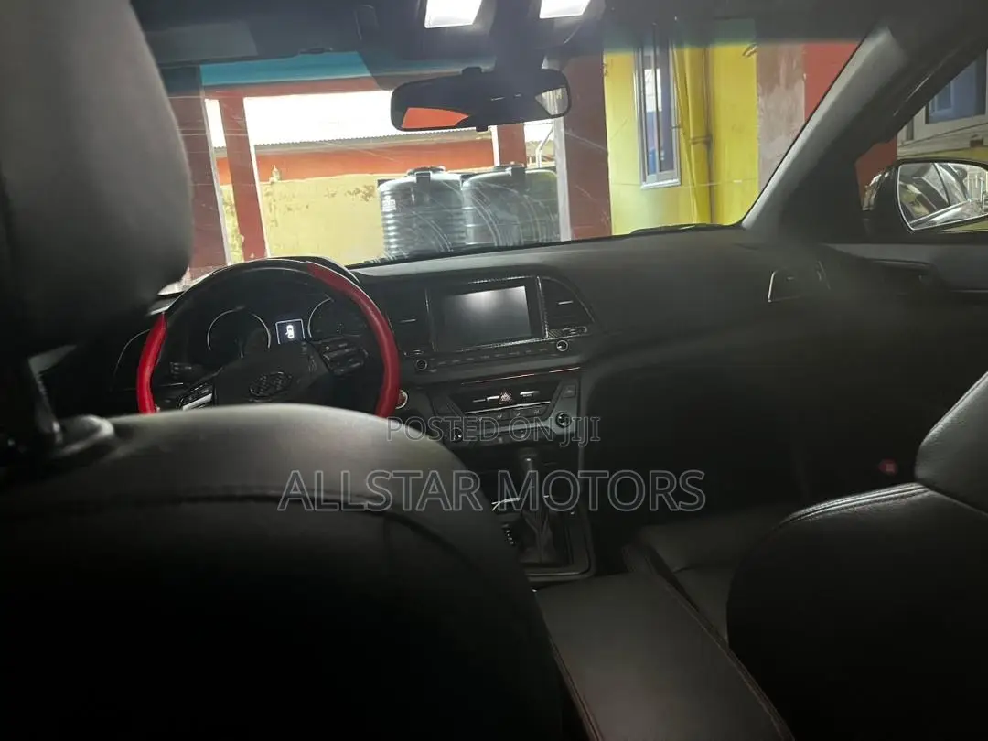 Hyundai Elantra Limited 2018 Black