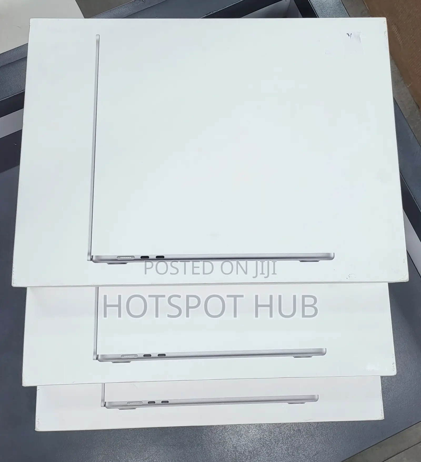 New Laptop Apple MacBook Air 2024 M3 15-inch 24GB Apple M3 SSD 512GB