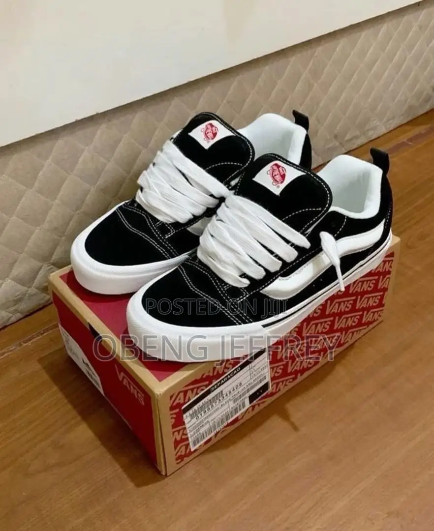 Original Vans Knu Skool Black/White