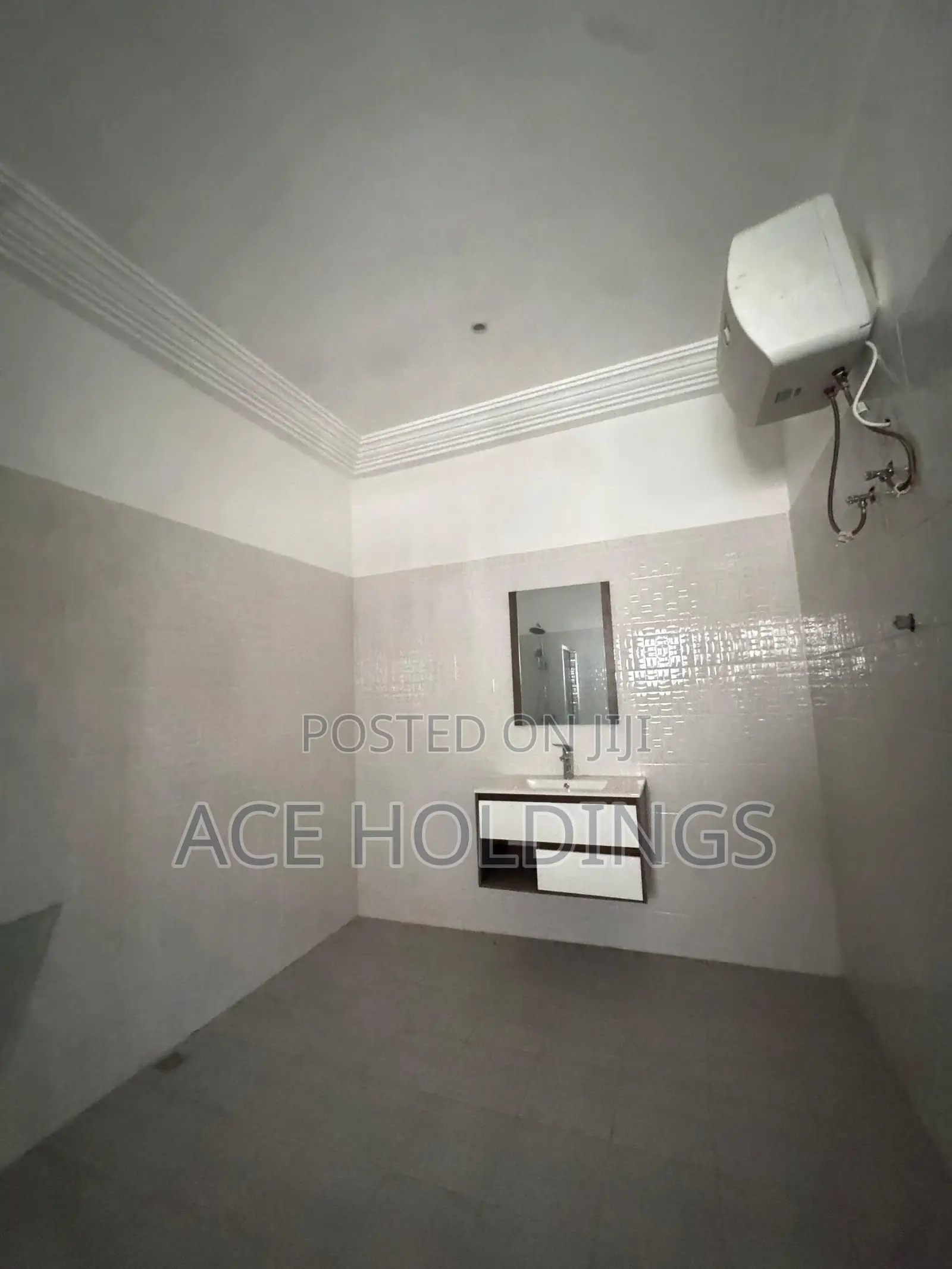 6bdrm Mansion in East Legon Hills for rent