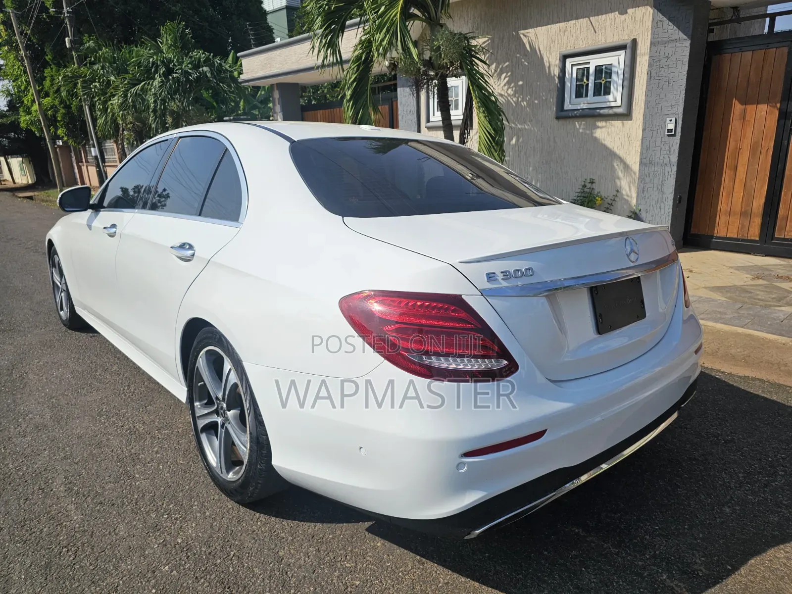 Mercedes-Benz E300 4Matic AWD Sedan (2.0L 4cyl 9A) 2017 White