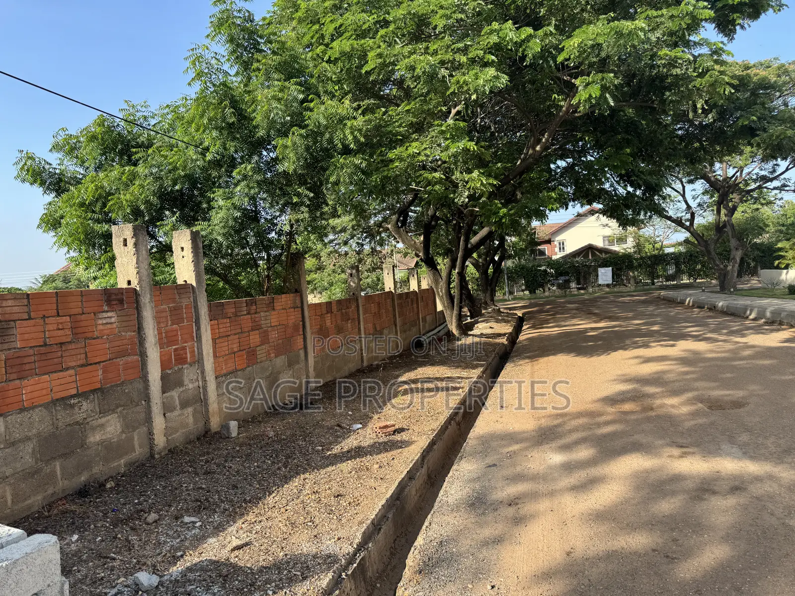 Estate Land for Sale, Fully Walled, Adjiriganor