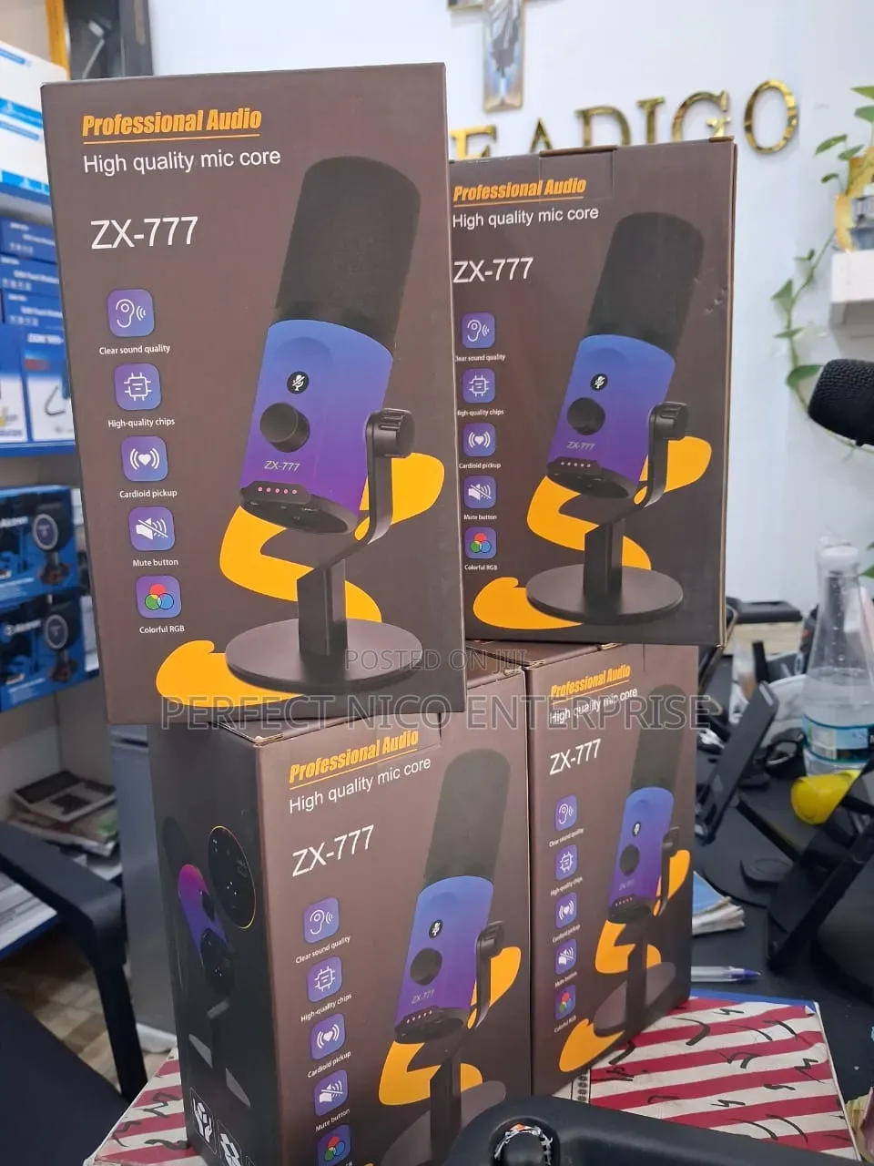 Zx-777 Professional Usb Condenser Microphone With RGB Light
