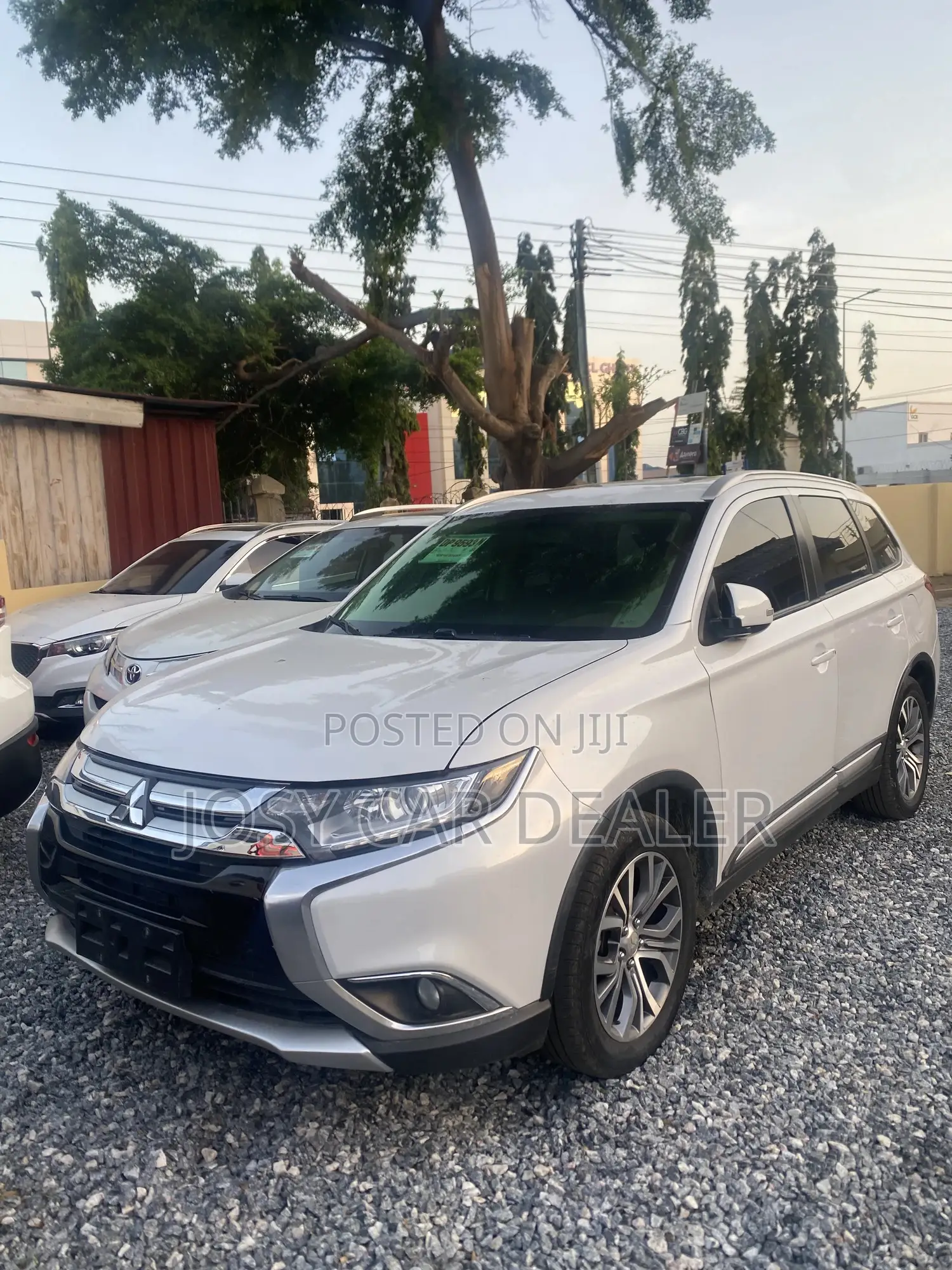 Mitsubishi Outlander 2017 White