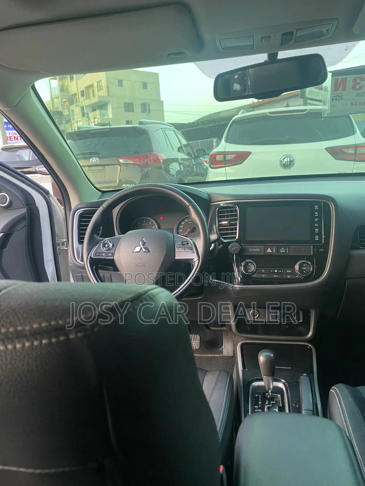 Mitsubishi Outlander 2017 White