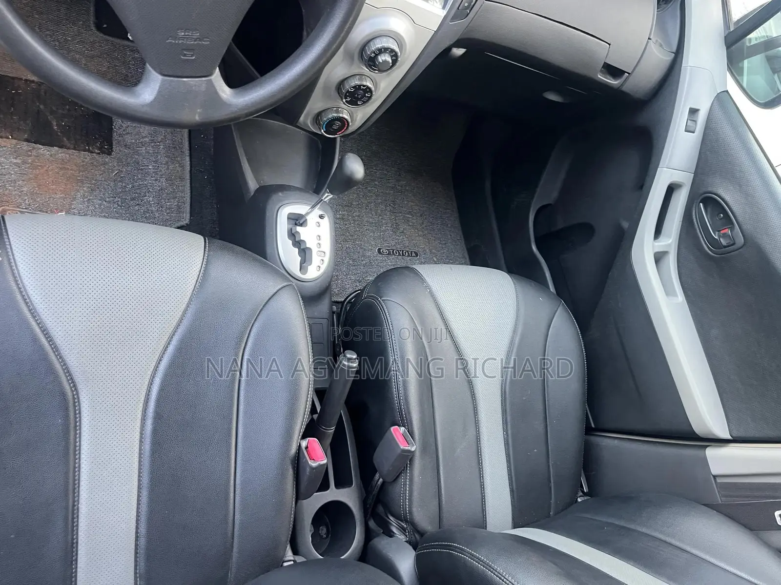 Toyota Yaris Base Hatchback 5dr 2010 White