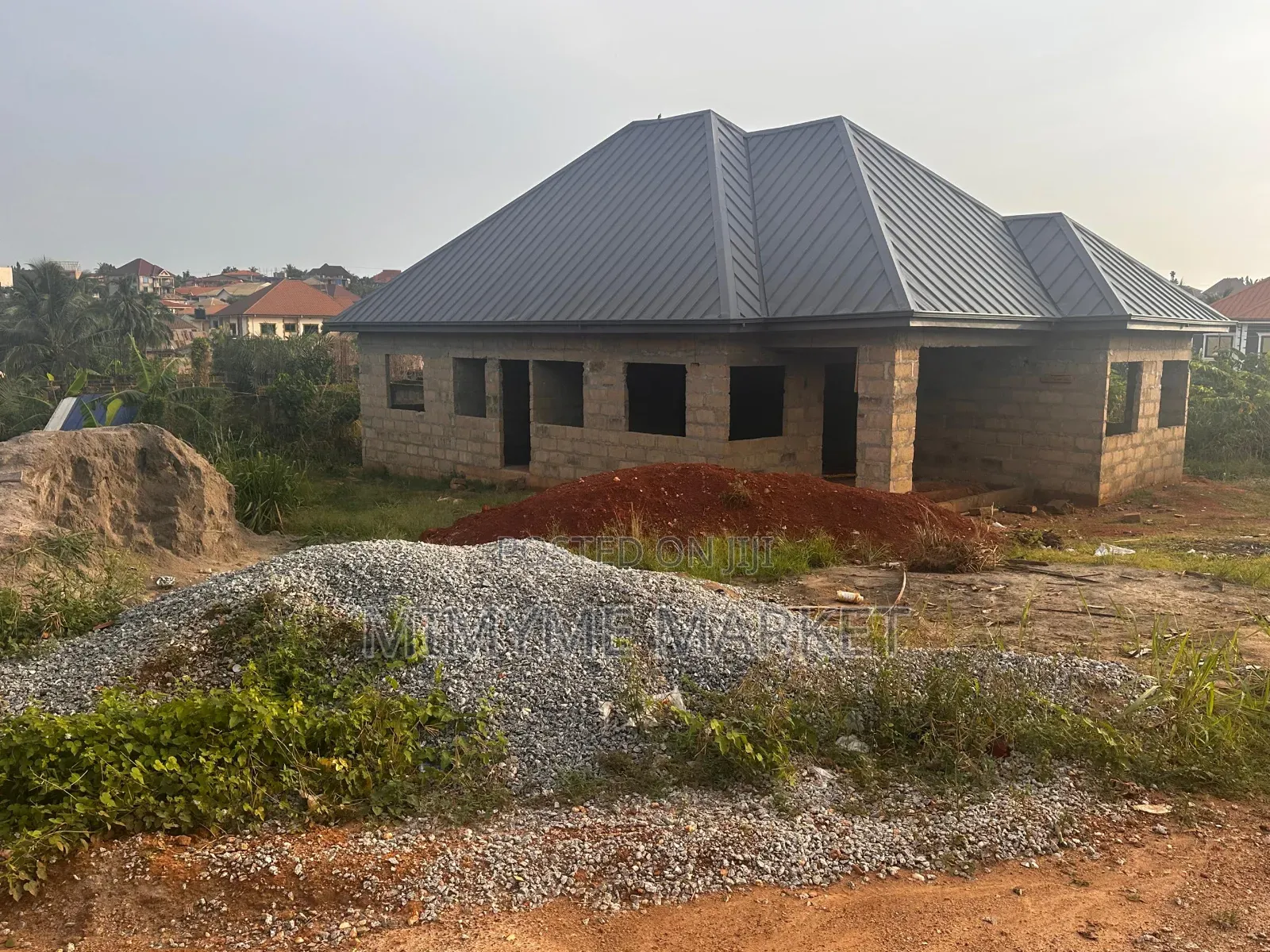4bdrm Bungalow in Afratia, Atwima Kwanwoma for sale