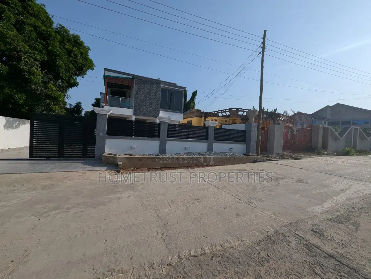 3bdrm Duplex in Achimota Cfc, The Mall for sale