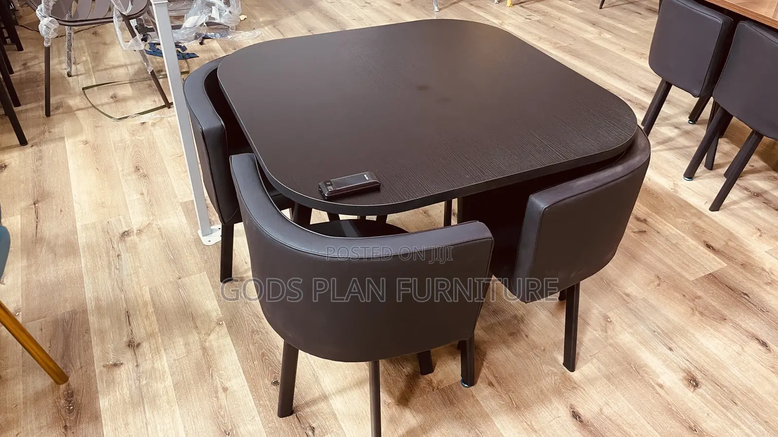 Round 4 Seater Dining Set