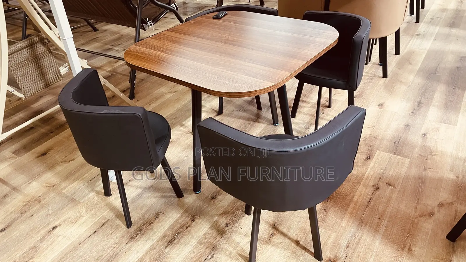 Round 4 Seater Dining Set