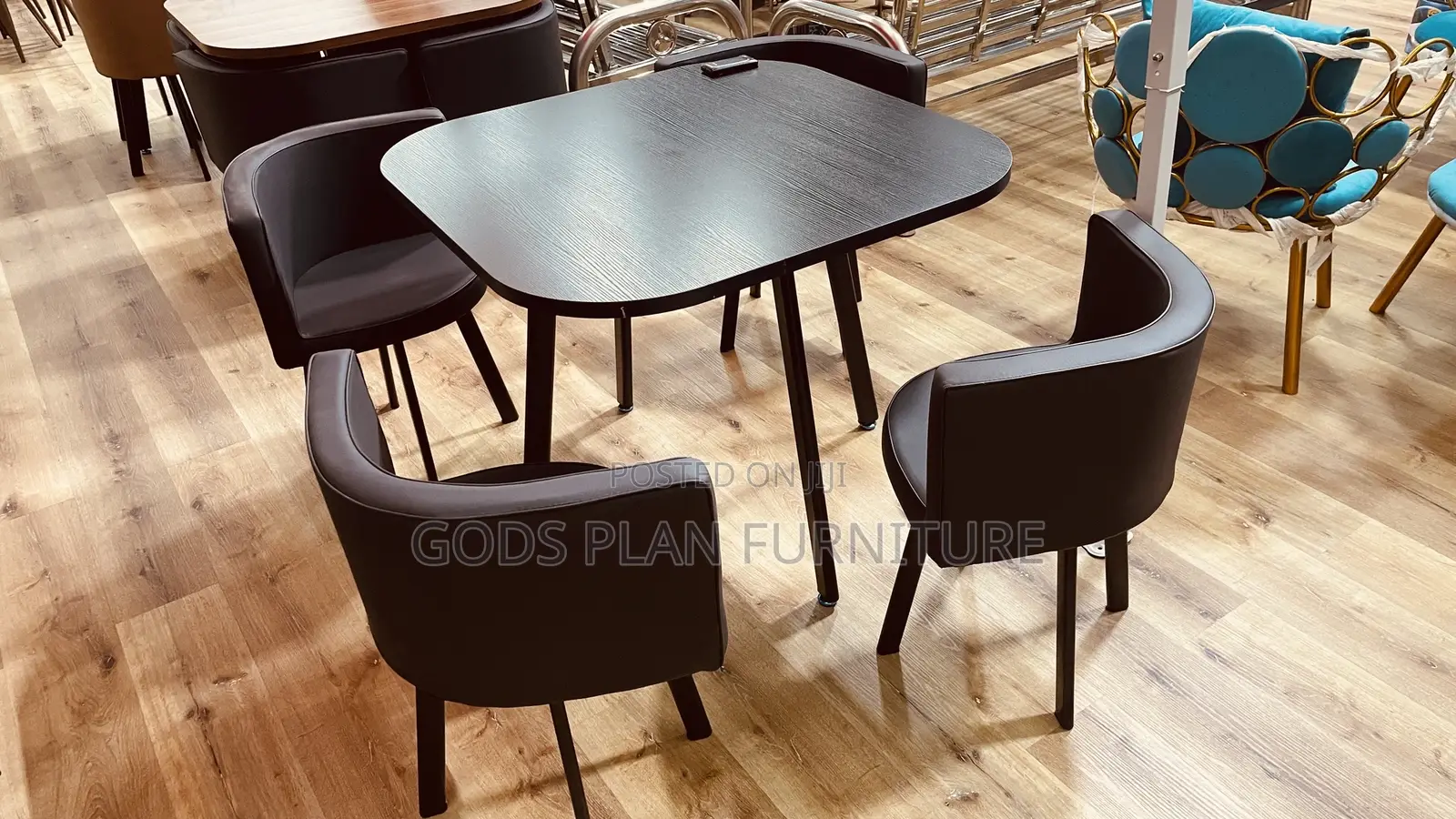 Round 4 Seater Dining Set