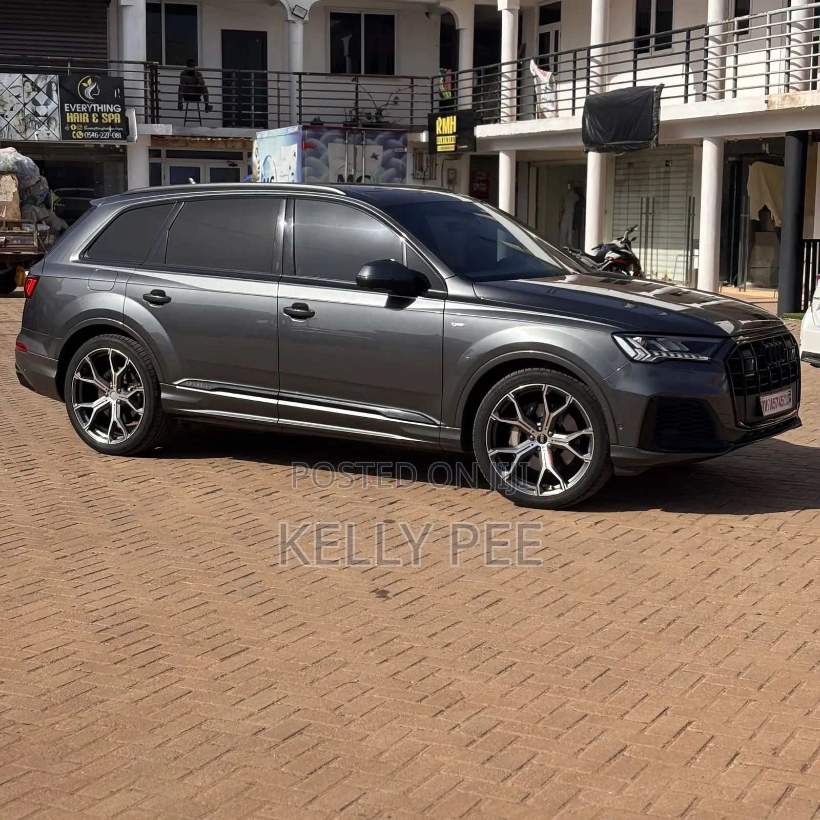 Audi Q7 2024 Gray