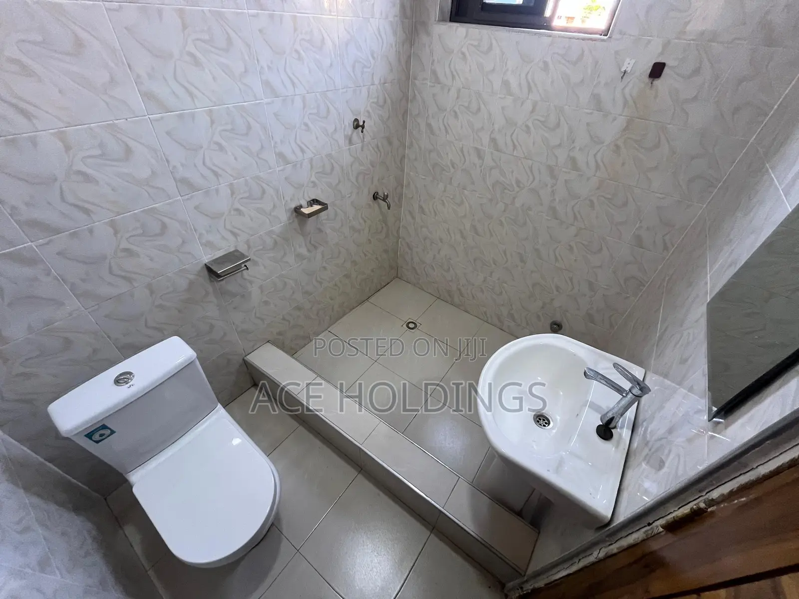 2bdrm Apartment in Ogbojo, East Legon for rent