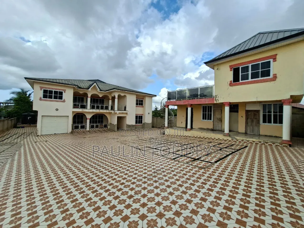 5bdrm Duplex in Dgproperties, Old Barrier for rent