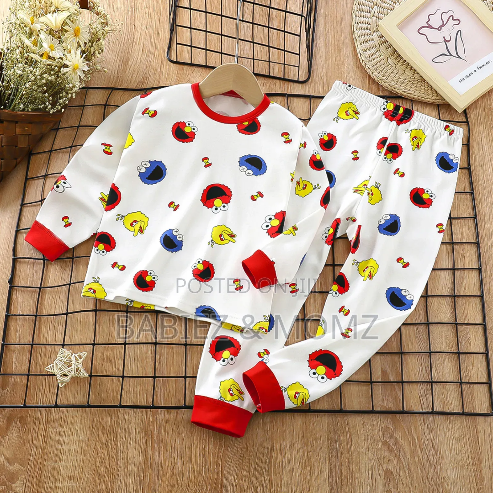 Cute Kids 2-Piece Pyjamas Set (6-14 Years)