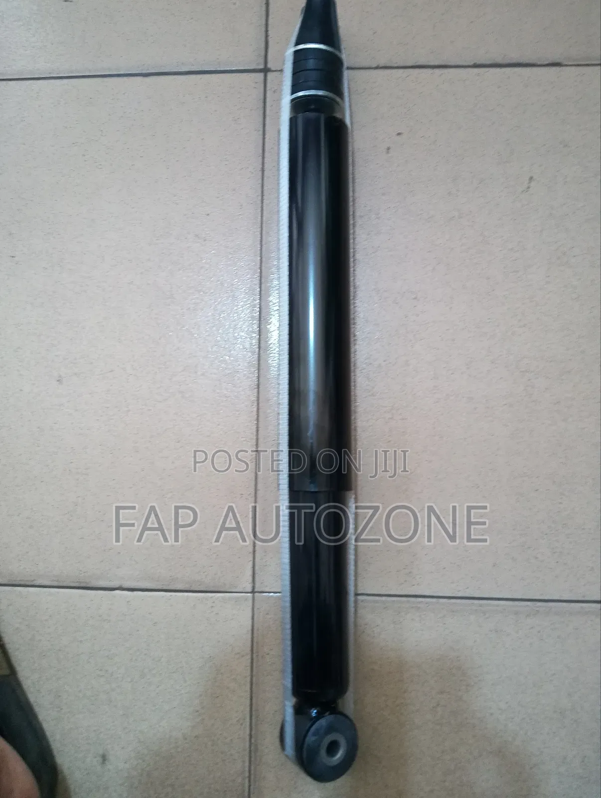 0424. Original Toyota Yaris Rear Shock Absorber Imported From Usa