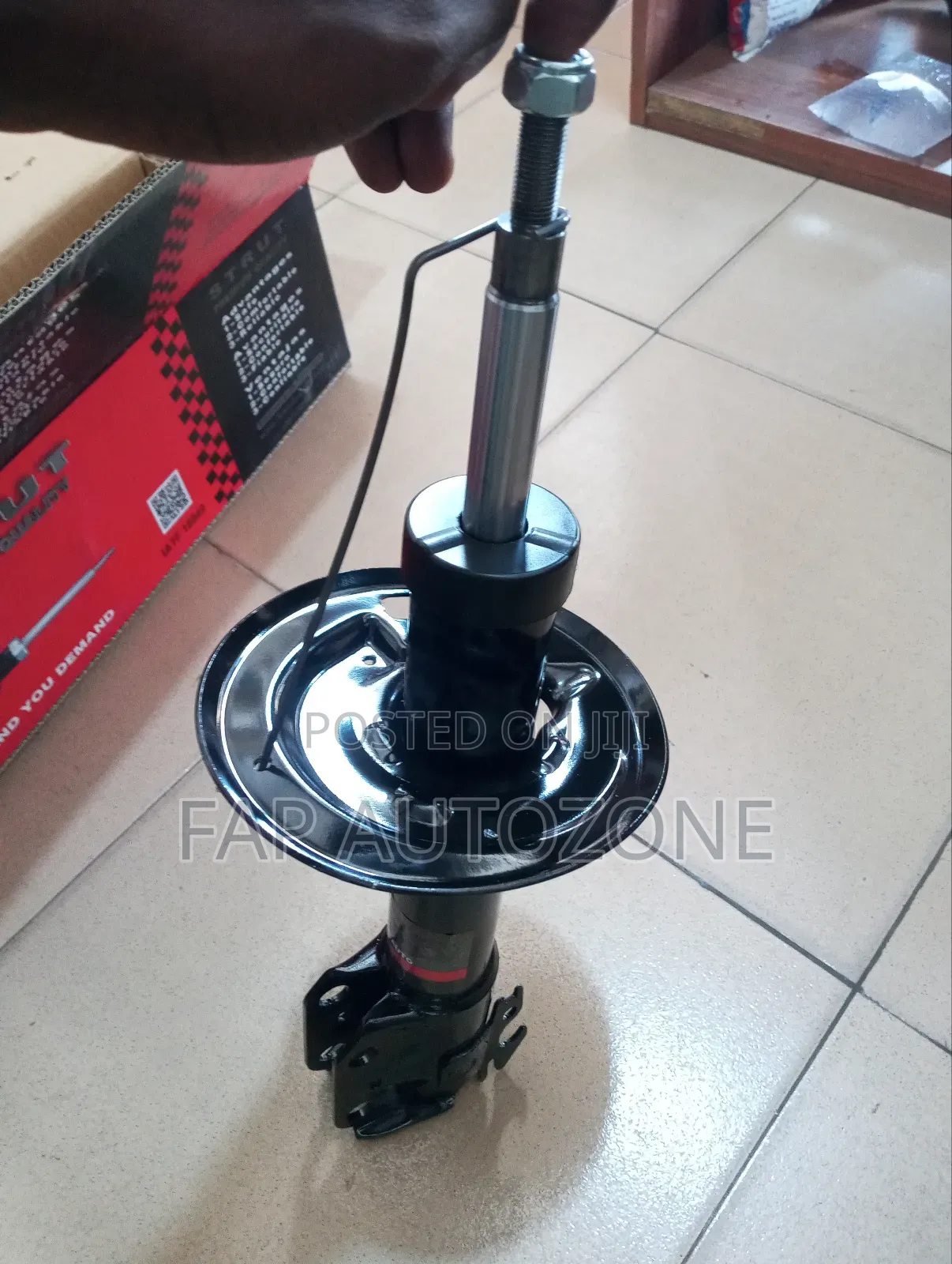 0387. Original Toyota Yaris Shock / Strut Absorber Imported From Usa