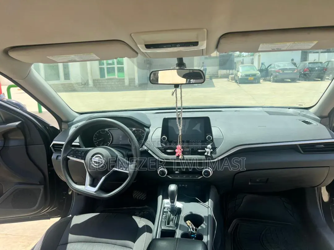 Nissan Altima 2.5 SR 2022 Black