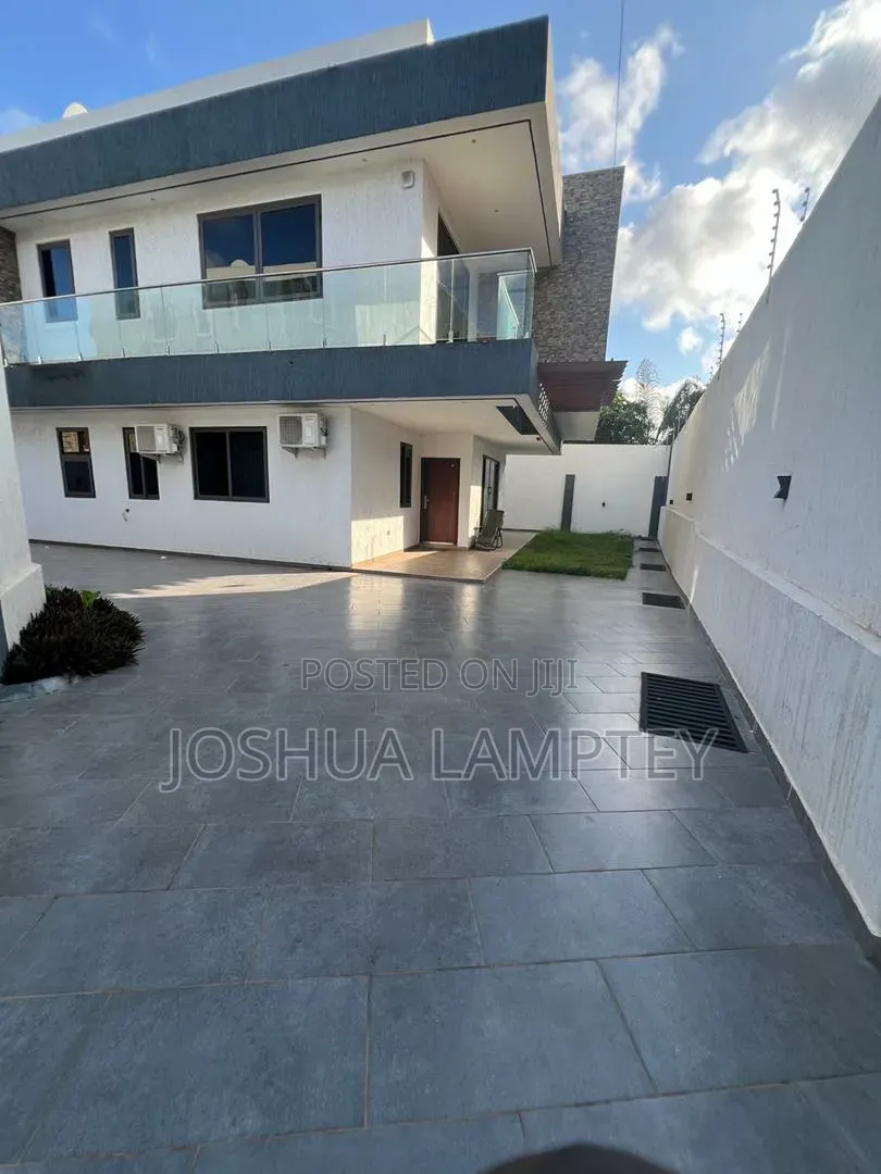 4bdrm House in East Airport Estate, Tseaddo for rent
