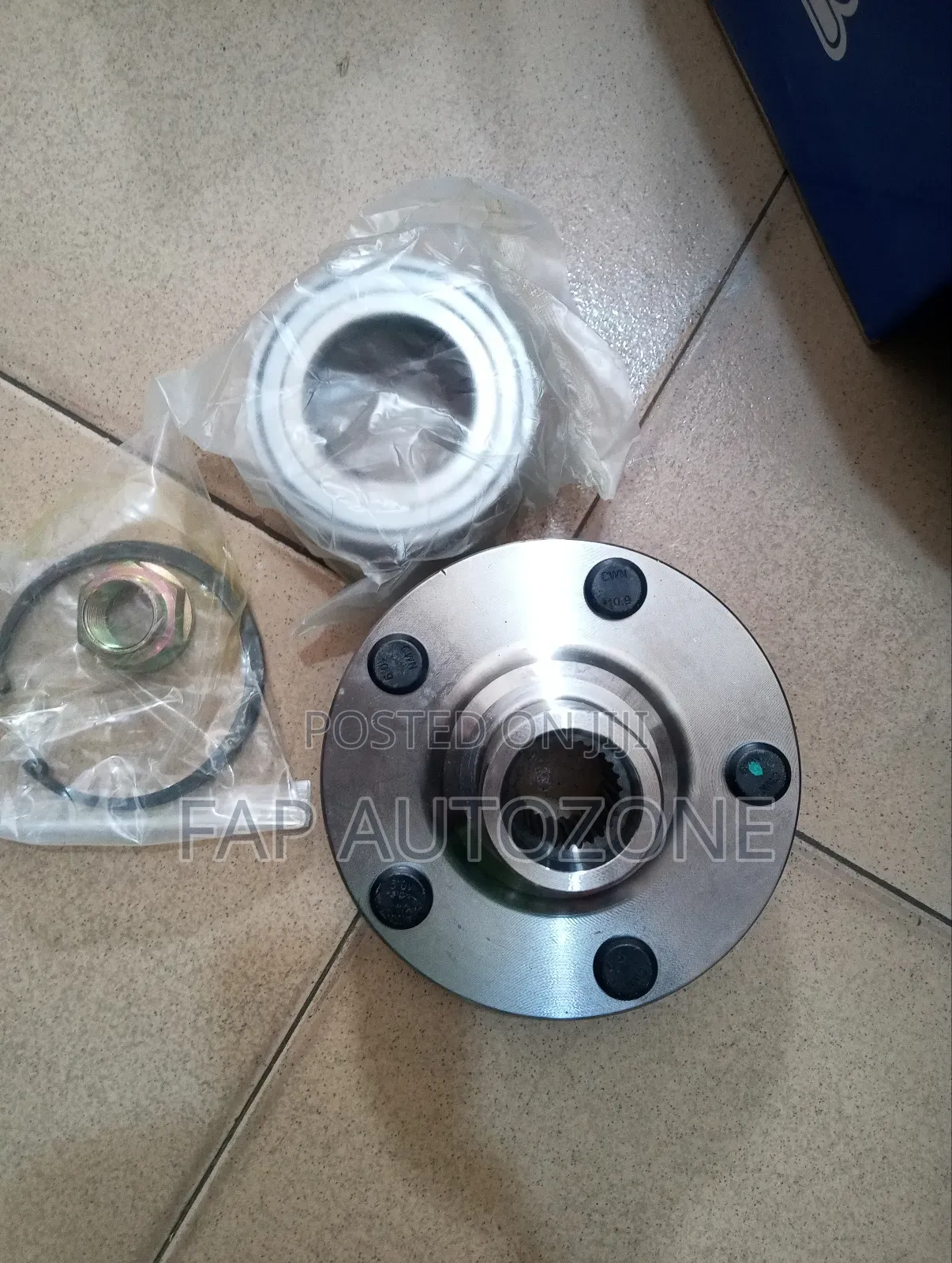 0815. Original Toyota Highlander Wheel Bearing and Hub From Usa