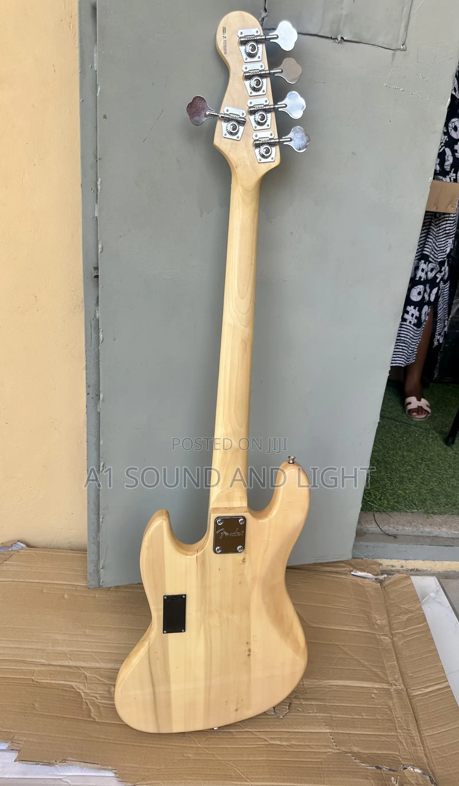 Fender Jazz Bass 5 Strings Active Guitar