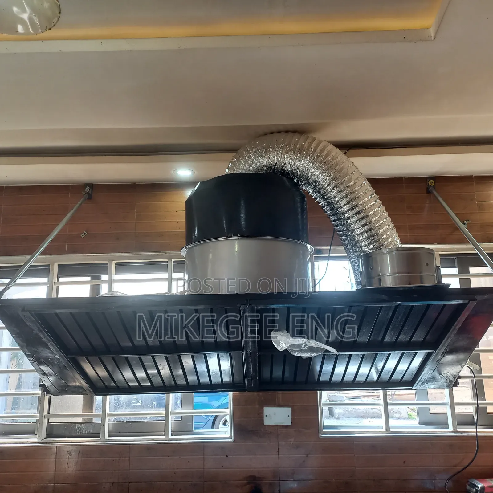 Heavy Duty Commercial Kitchen Extractor Installation For Restaurants