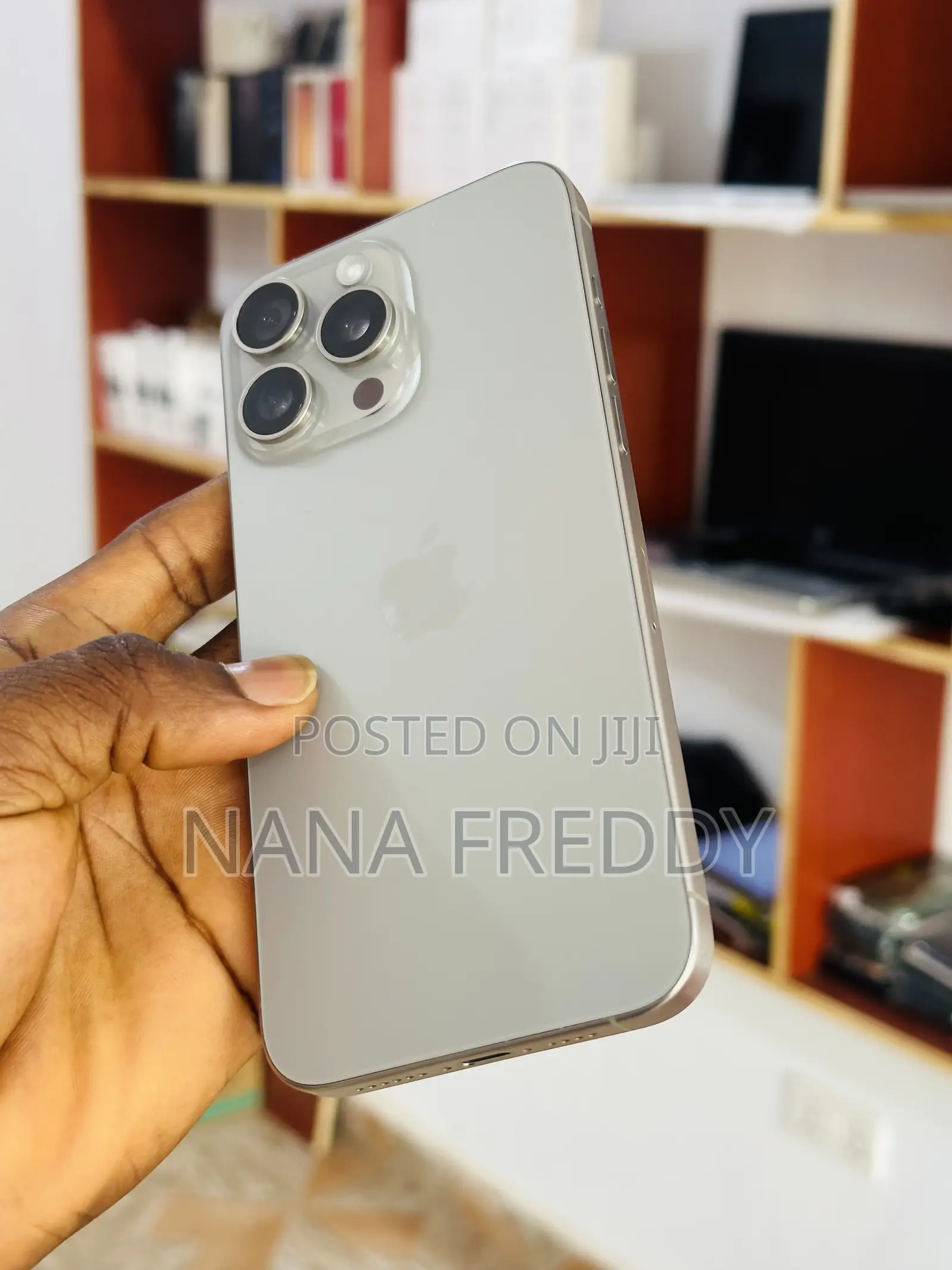 Apple iPhone 15 Pro Max 256 GB Silver