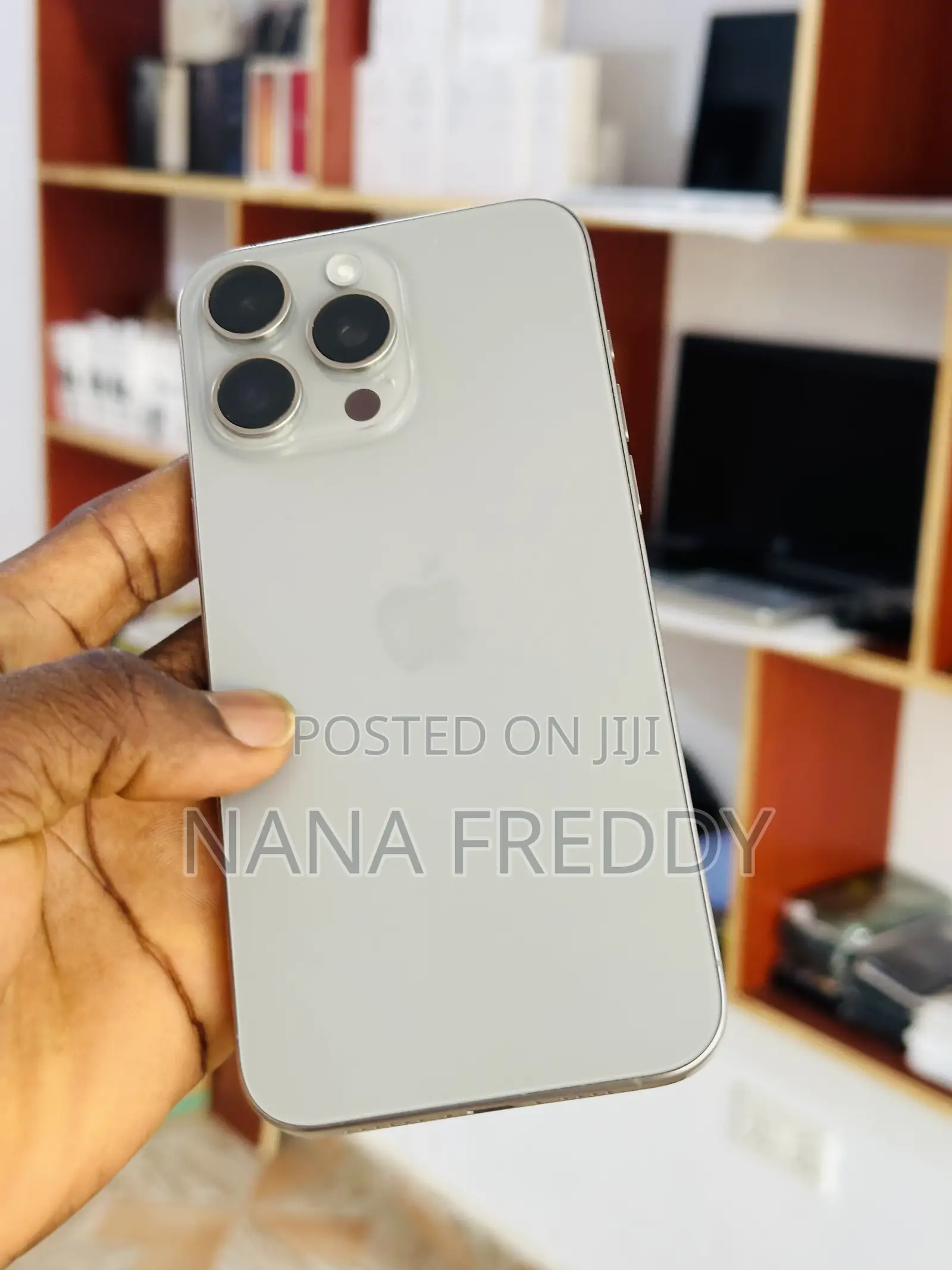 Apple iPhone 15 Pro Max 256 GB Silver