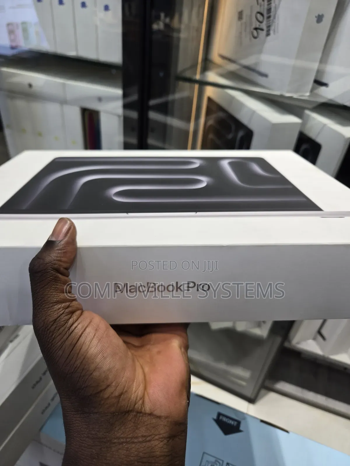 New Laptop Apple MacBook Pro 2025 M5 14-inch 32GB Apple M5 SSD 1T