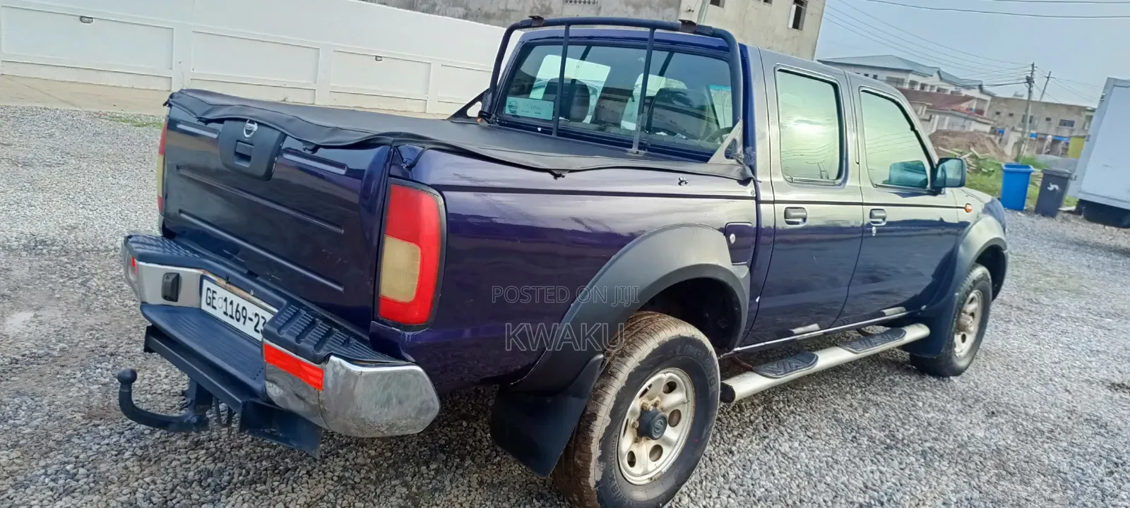 Nissan Hardbody 2011 Blue