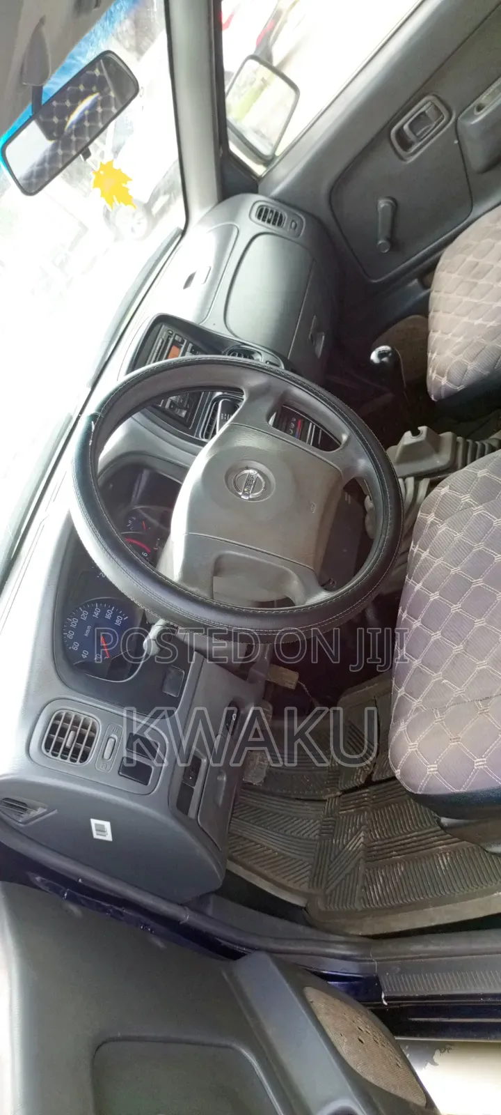 Nissan Hardbody 2011 Blue