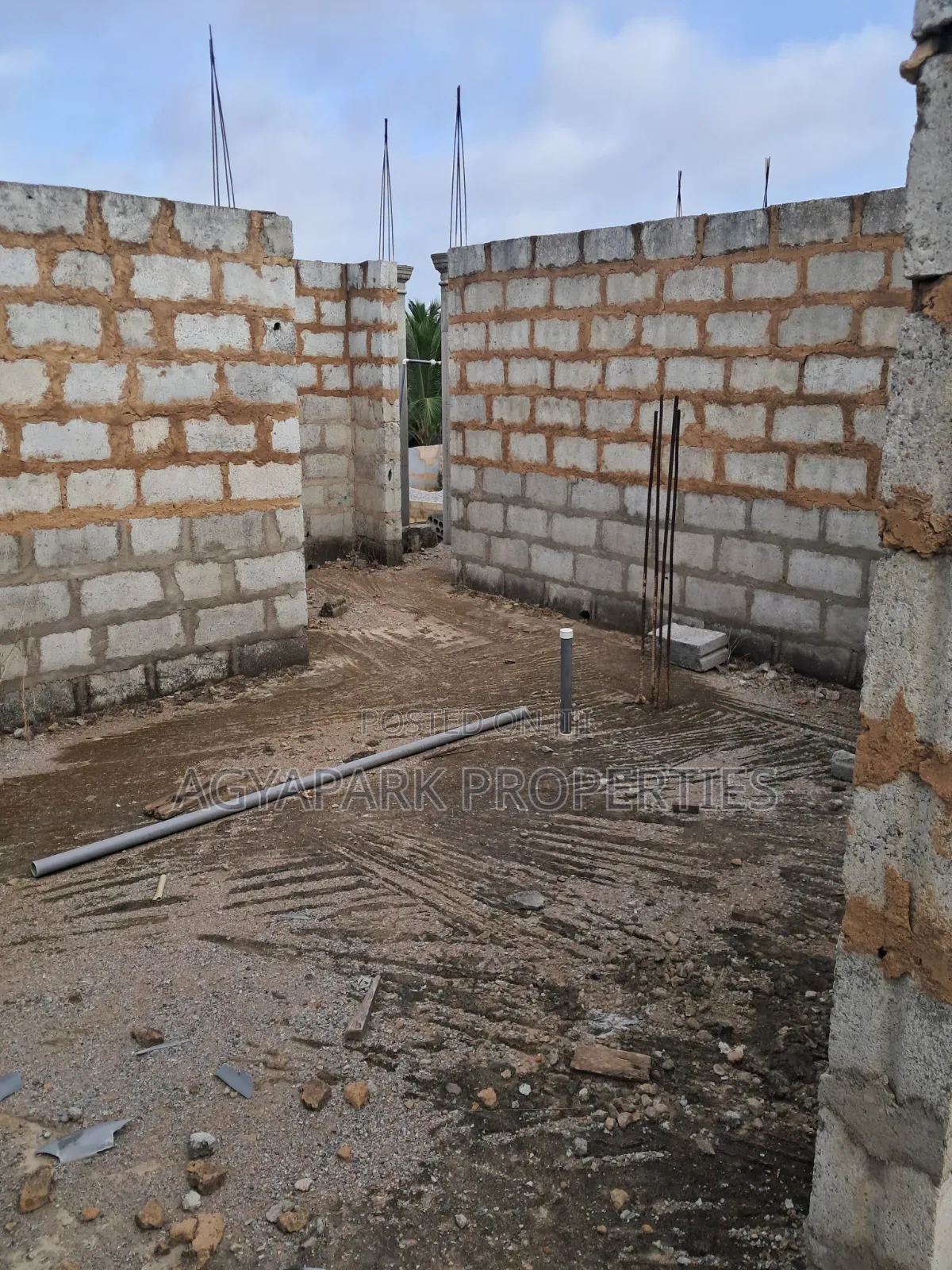 3bdrm House in Ashalja, Amasaman for sale