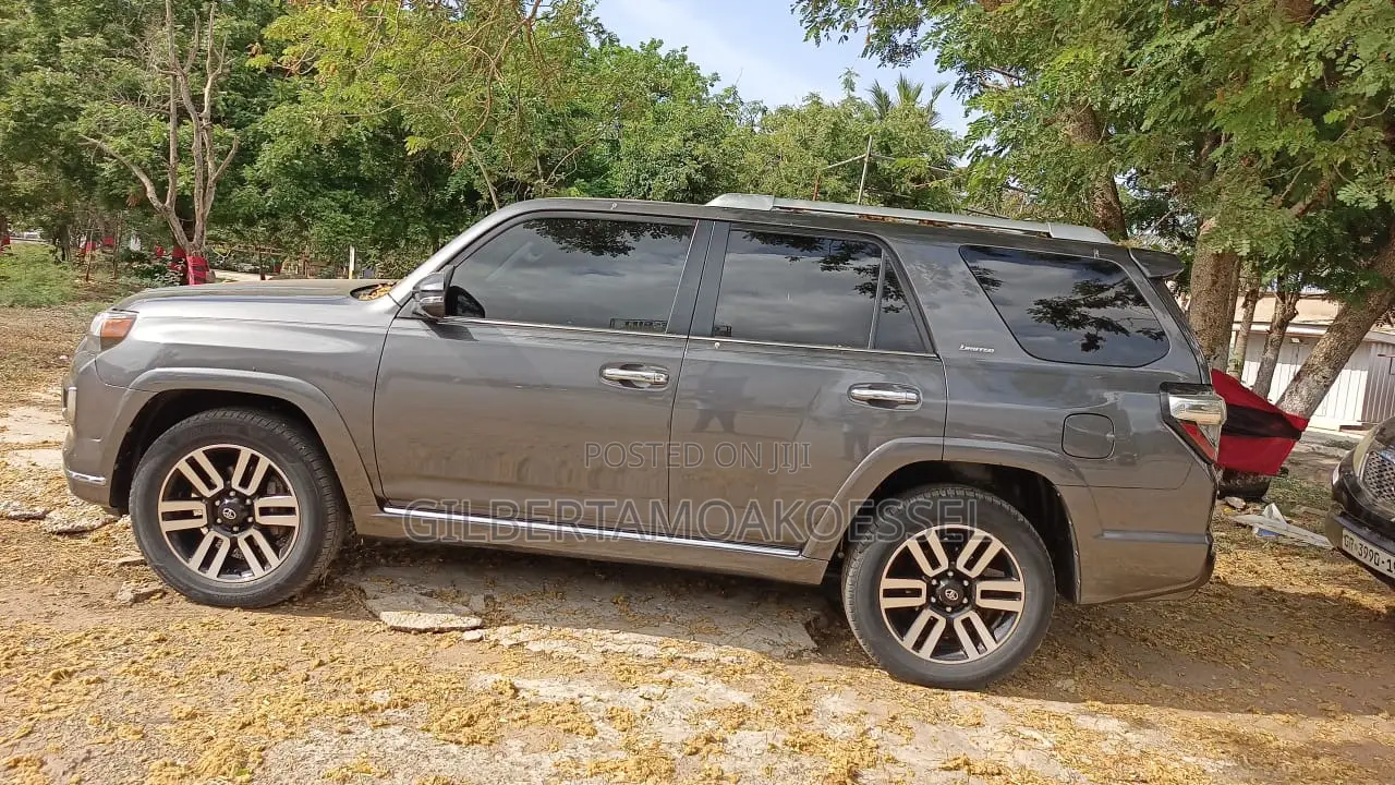 Toyota 4-Runner 2022 Gray