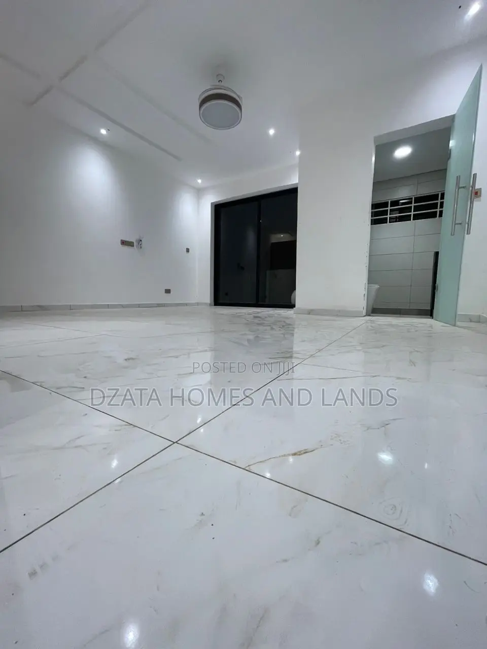 2bdrm Apartment in Lashibi Emerf, Spintex for rent