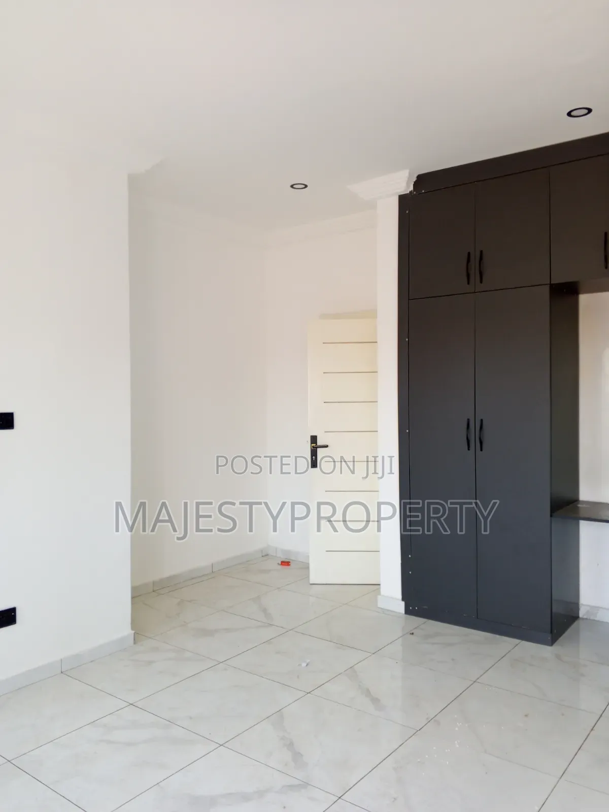 3bdrm Duplex in Hfc Estate, Baatsona Total for rent
