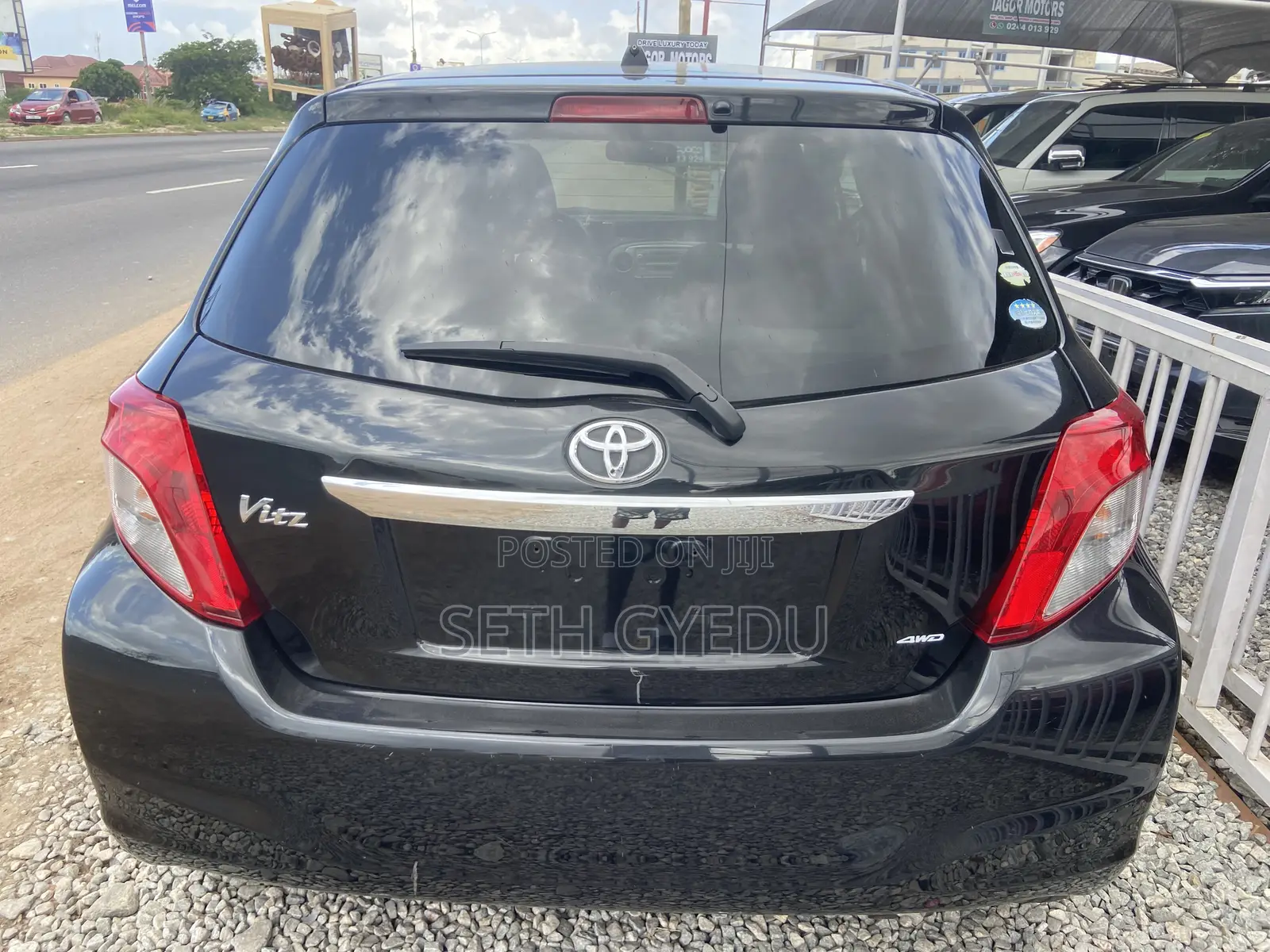 Toyota Vitz 2012 Black