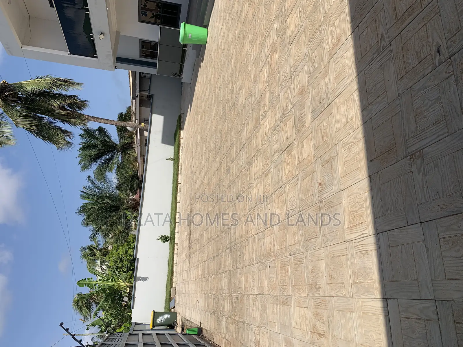 2bdrm Apartment in Lashibi Motors, Spintex for rent