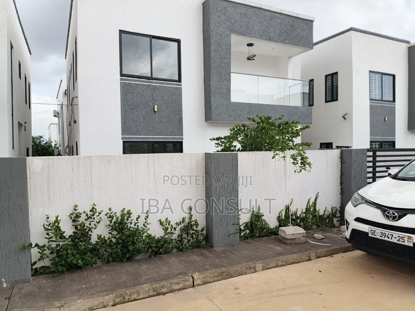 4bdrm House in Oyarifa, Ghana Flag for rent
