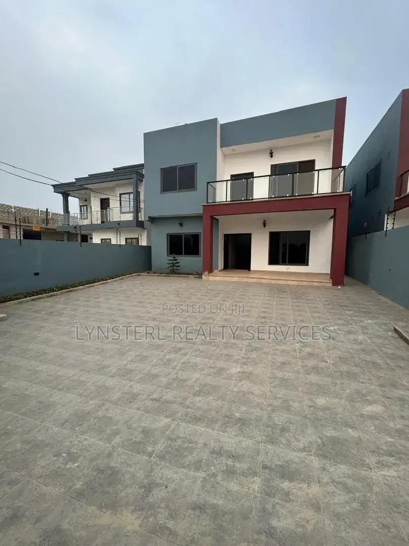 4bdrm House in Lake Side Estate for sale