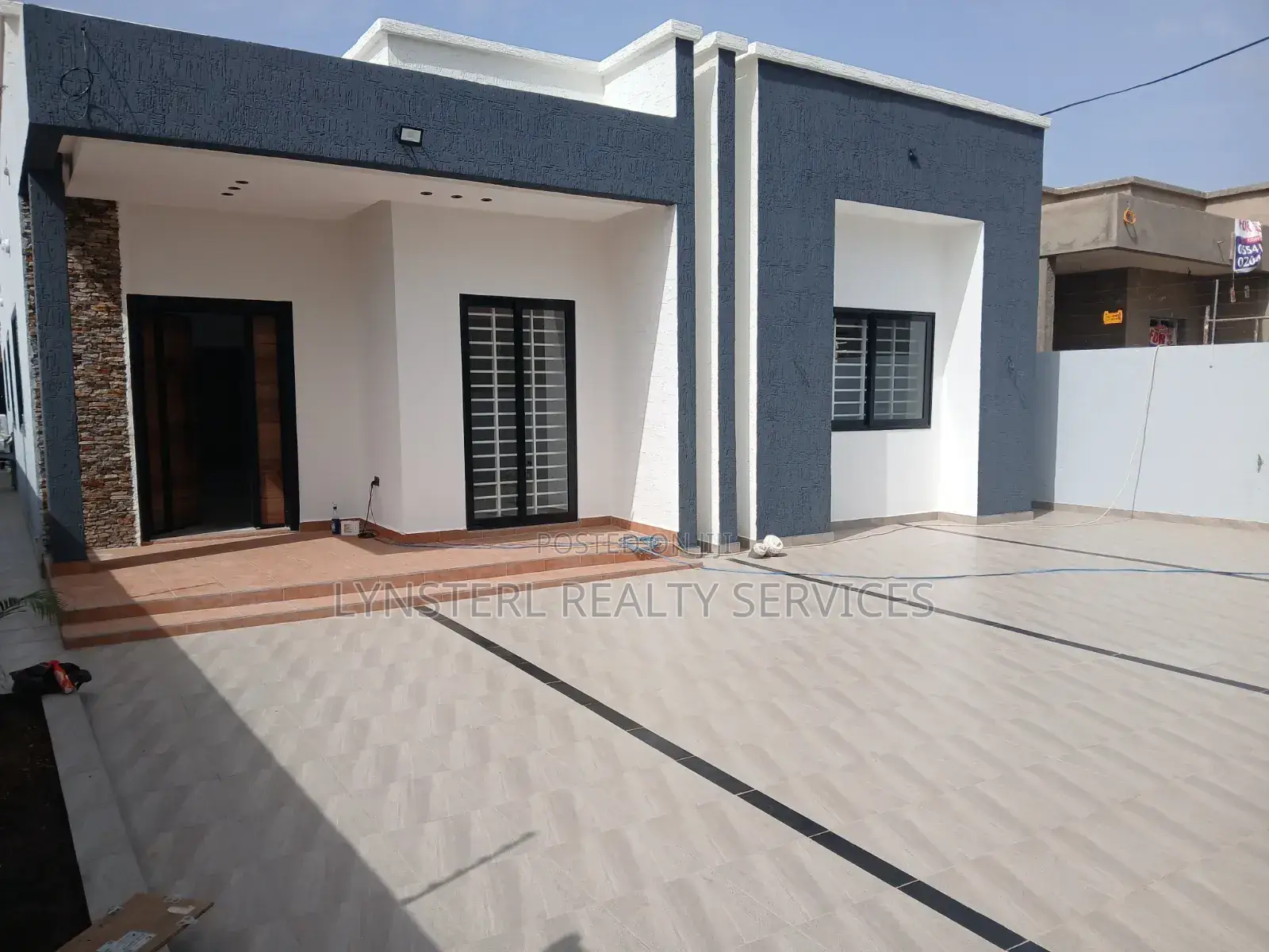 3bdrm Bungalow in Oyarifa Mall Area for sale